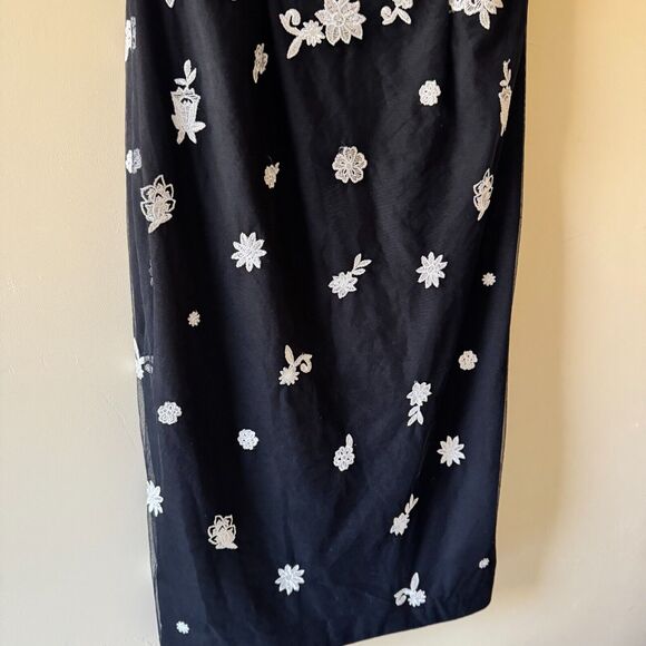 WHITE HOUSE BLACK MARKET Dress Women's Black Lace Sleeveless Size 2 - Picture 4 of 11